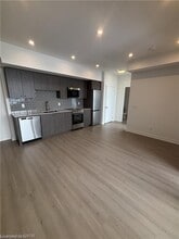 25 Wellington St S in Kitchener, ON - Building Photo - Building Photo