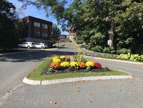 1002 Paradise Rd in Swampscott, MA - Building Photo - Building Photo