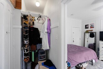 3451 N Elaine Pl, Unit 405 in Chicago, IL - Building Photo - Building Photo