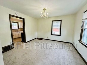 933 Josephine St in East Mckeesport, PA - Building Photo - Building Photo