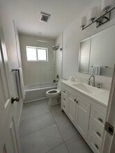 1511 Robbia Ave in Coral Gables, FL - Foto de edificio - Building Photo