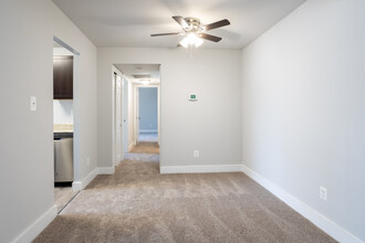 Woodvale Apartments in Silver Spring, MD - Building Photo - Interior Photo