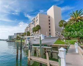 644 Island Way in Clearwater, FL - Building Photo