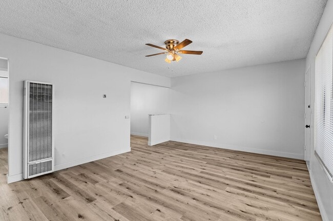 1050 Gaviota Ave, Unit 12 in Long Beach, CA - Building Photo - Building Photo