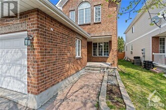 9 Armagh Way in Ottawa, ON - Building Photo - Building Photo