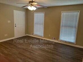 604 N Pine Hill Rd in Griffin, GA - Building Photo - Building Photo