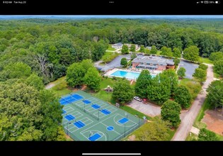 109 Norwood Ln in Westminster, SC - Foto de edificio - Building Photo