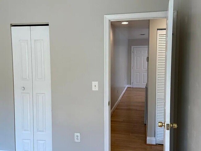4724 Benning Rd SE in Washington, DC - Building Photo - Building Photo