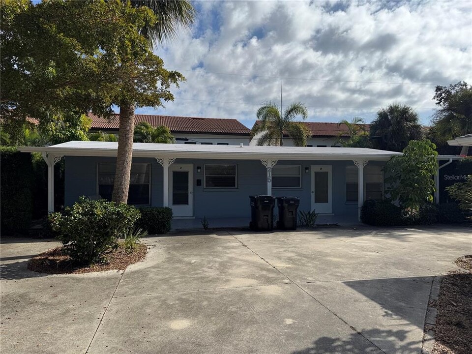 215 Park Blvd S in Venice, FL - Building Photo