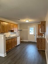 402 4/08 N Nettleton St in Cameron, MO - Building Photo - Building Photo