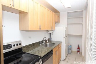 1630 Liholiho St in Honolulu, HI - Building Photo - Building Photo