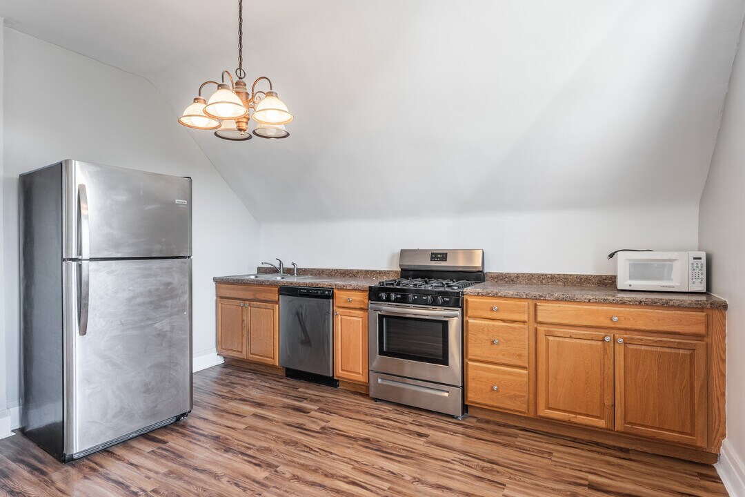 2853 W Dickens Ave, Unit 2 in Chicago, IL - Foto de edificio