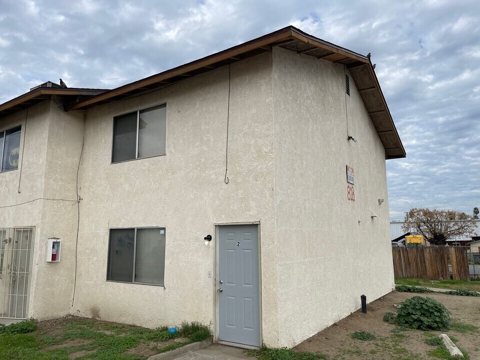 814 Wallace St in Bakersfield, CA - Building Photo