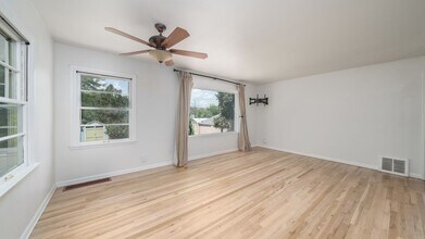 1712 Palmer Park Blvd in Colorado Springs, CO - Building Photo - Building Photo