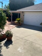 4751 Sunnyslope Ave, Unit GUESTHOUSE for rent in Sherman Oaks, CA - Building Photo - Building Photo