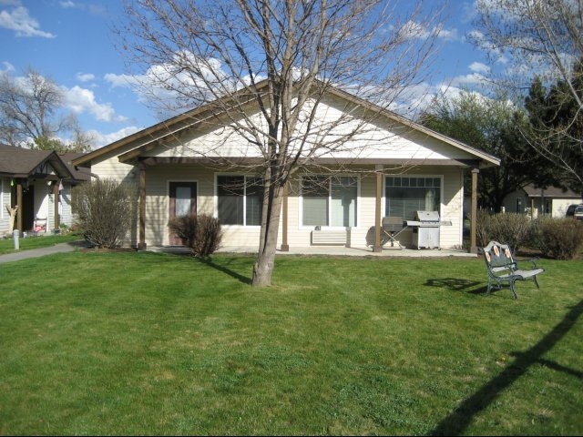 Riverside Apartments in Prineville, OR - Foto de edificio