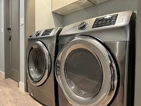 300 N Plymouth Blvd in Los Angeles, CA - Building Photo - Building Photo