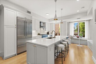 157 8th St in Hoboken, NJ - Building Photo - Building Photo