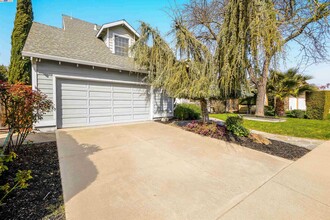 3232 Flemington Ct in Pleasanton, CA - Building Photo - Building Photo