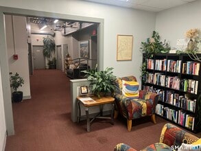 124 Court St in West Haven, CT - Building Photo - Building Photo