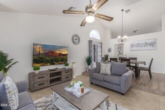 17602 N 57th St in Scottsdale, AZ - Building Photo - Building Photo