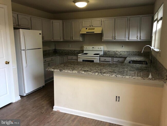 203 Knollwood Ct in Stafford, VA - Building Photo - Building Photo