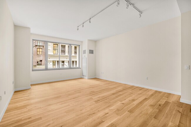 4 W 21st St in New York, NY - Building Photo - Building Photo