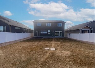 444 Stonebrook Dr in Windsor, CO - Building Photo - Building Photo