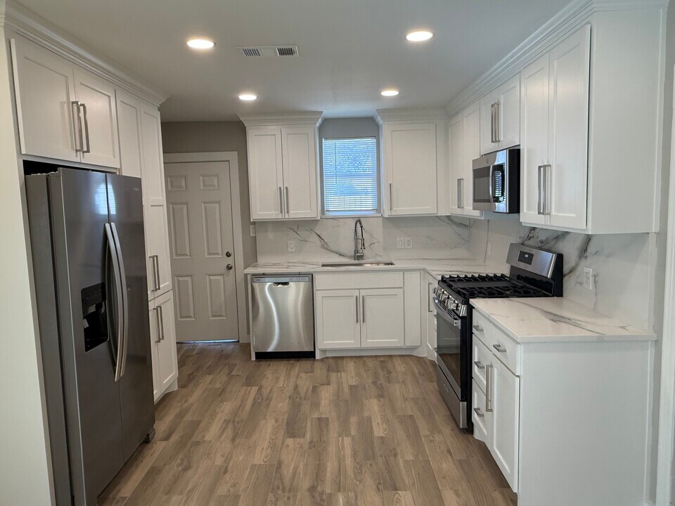 3223 Cherrywood Ave in Dallas, TX - Building Photo