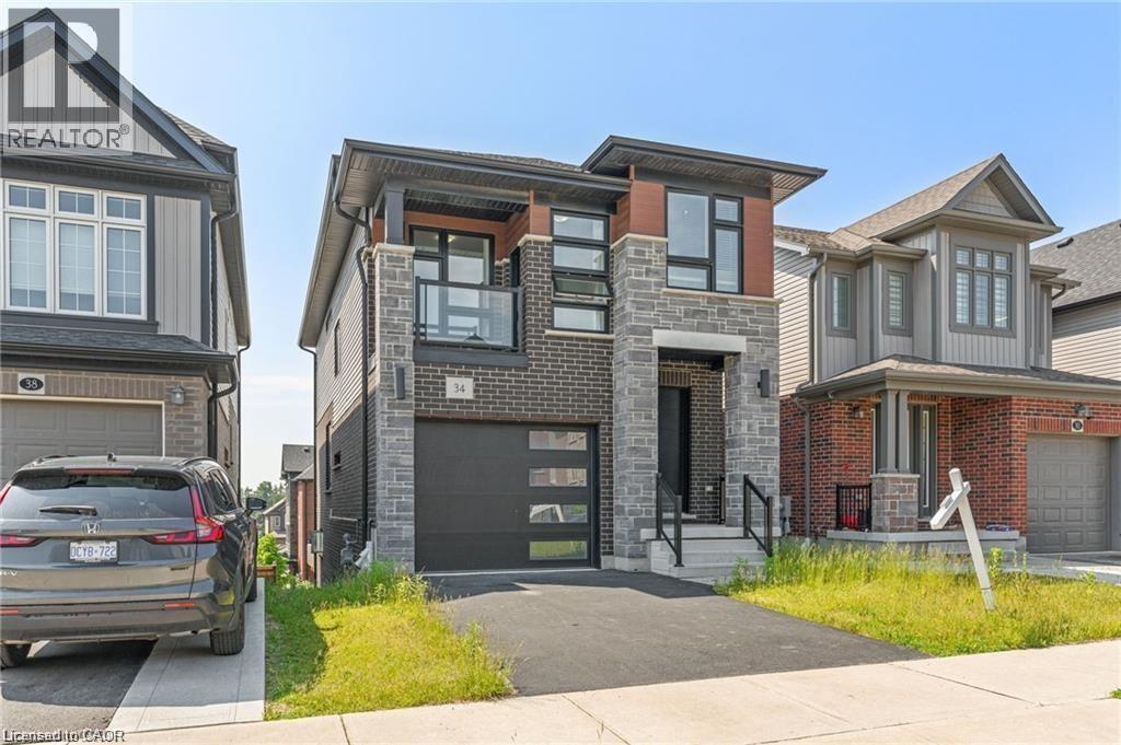 34 Sportsman Hill St in Kitchener, ON - Building Photo