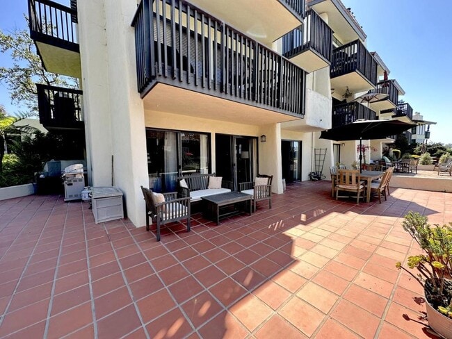 property at 3375 Foothill Rd