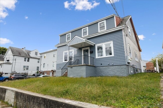 85 Avery St in Stamford, CT - Building Photo - Building Photo