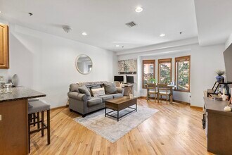 319 Grand St in Hoboken, NJ - Building Photo - Building Photo