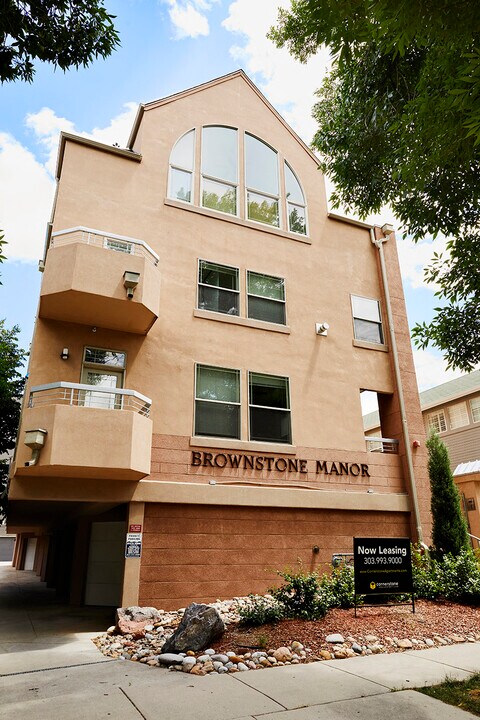 Brownstone Manor in Denver, CO - Building Photo