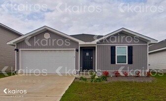 110 Metalmark Dr in Pensacola, FL - Building Photo