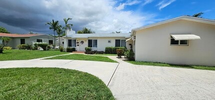 1701 Shenandoah St, Unit 2 in Hollywood, FL - Foto de edificio - Building Photo