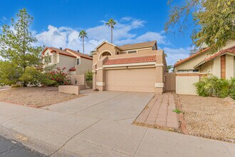 518 E Wescott Dr in Phoenix, AZ - Foto de edificio - Building Photo