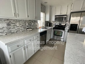 1459 Claude Ln in Chula Vista, CA - Foto de edificio - Building Photo