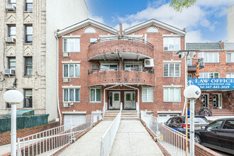 466 Ocean Pky in Brooklyn, NY - Building Photo - Building Photo