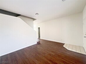 1153 Stormy Valley Rd in Las Vegas, NV - Building Photo - Building Photo