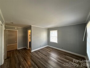 3115 Seymour Dr in Charlotte, NC - Building Photo - Building Photo
