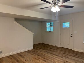 14 3rd Ave in Columbia, MO - Foto de edificio - Building Photo