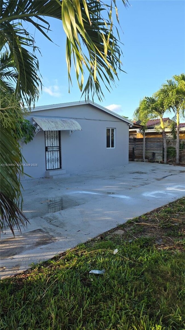 3300 NW 23rd Ave in Miami, FL - Building Photo - Building Photo