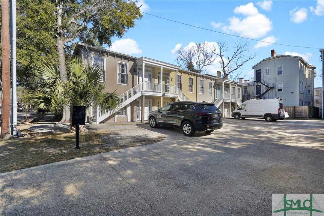 702 Tattnall St in Savannah, GA - Building Photo