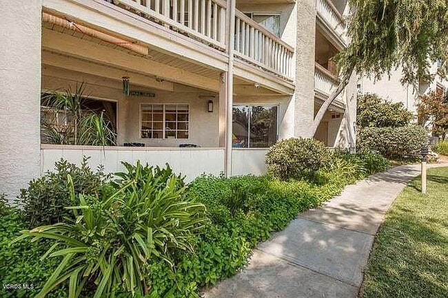 property at 653 Oak Run Trl