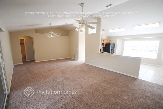 135 Compass Rose Dr in Groveland, FL - Building Photo - Building Photo
