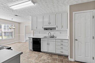 185 Vintage Dr in Covington, GA - Building Photo - Building Photo