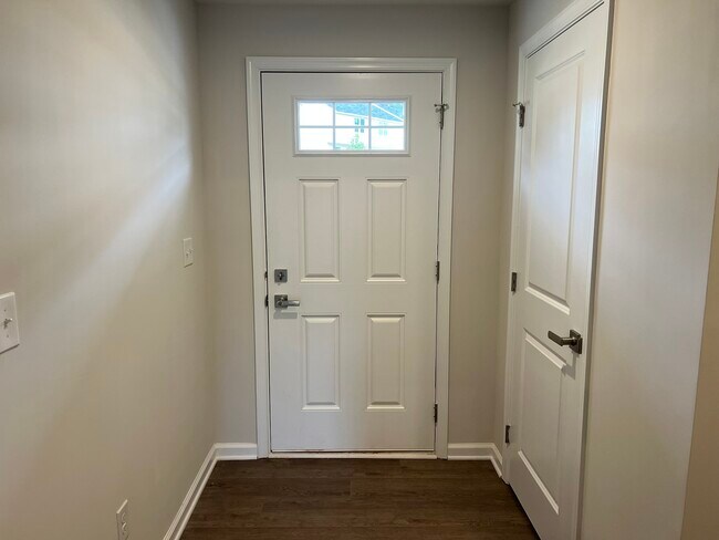 7102 Capstan Ter in Charlotte, NC - Building Photo - Building Photo