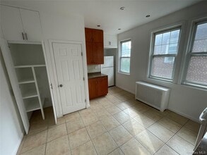 26 Crotty Ave in Yonkers, NY - Building Photo - Building Photo