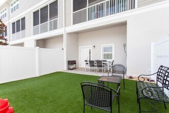 1273 Savona Dr in St. Petersburg, FL - Foto de edificio - Building Photo